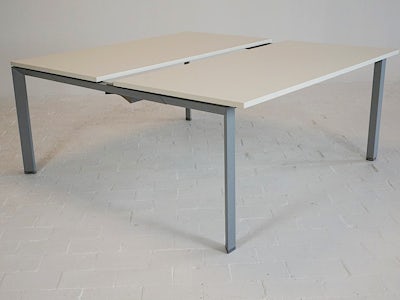 Bureau bench - Modèle d'exposition
